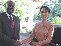 Ibrahim Gambari meets Burmese opposition leader Aung San Suu Kyi (02/09/07)